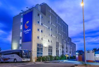 Comfort Hotel Paris Porte d Ivry allows 18 year olds to book a room