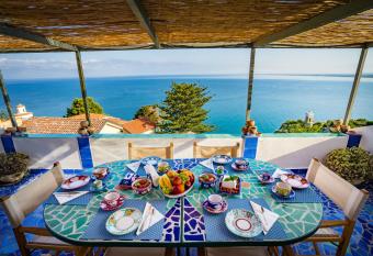 Borgo dei Saraceni - Domus Indomita has Balcony rooms