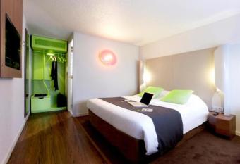 Campanile Cergy-Pontoise allows 18 year olds to book a room