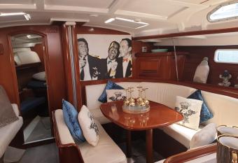 LUXURY YACHT STAY  has Balcony rooms