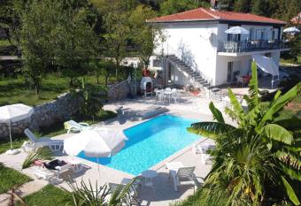 Apartments Ema has Balcony rooms