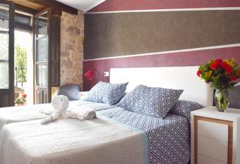 Casa Rural Pinares De Soria has Balcony rooms