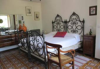 Emeroteca del  900 has Balcony rooms