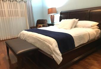 Hotel Belvedere has rooms with a private hot tub