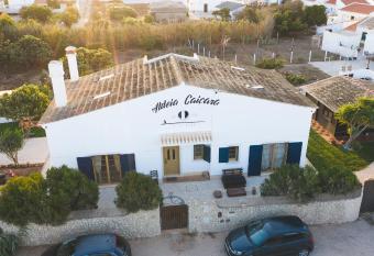 Aldeia Cai  ara allows 18 year olds to book a room