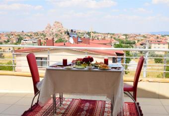 Castle Panorama House has rooms with a private hot tub
