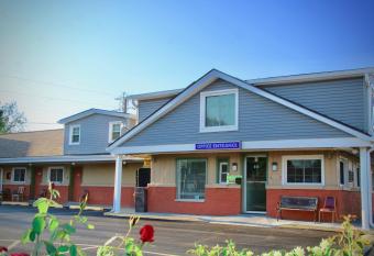 Campbell's Motel Scottsburg allows 18 year olds to book a room