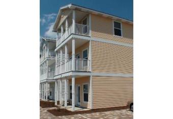 Large Beach House with Great Oceanviews, Game Room, Swimming pool has Balcony rooms