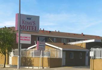 Kings Motel Inglewood has Smoking rooms
