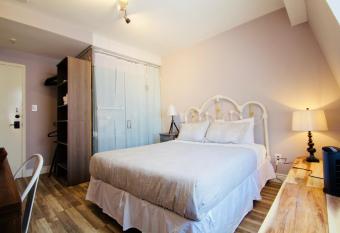 Palmerston Hotel allows 18 year olds to book a room