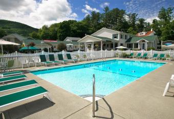 The Heritage of Lake George has Balcony rooms