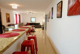 A3 - Endless Summer Vacation Rental - 15 minutes to Air & Beach & Cruise allows 18 year olds to book a room