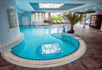 SPA Boutique Appartement # 26 with Indoor- and Outdoorpool has Balcony rooms