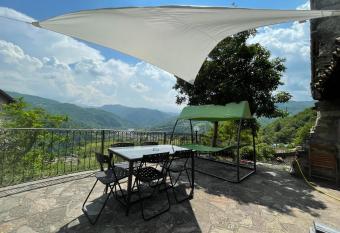 El Mirador - Brugnello casa con vista a picco sul Trebbia allows 18 year olds to book a room