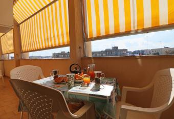 Casa Vacanze Lynne a Otranto has Balcony rooms