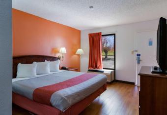 Econo Lodge has Smoking rooms