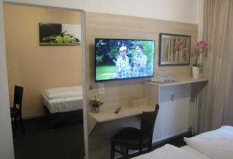 Milano Hotel allows 18 year olds to book a room