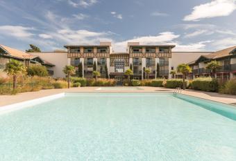 Village Pierre & Vacances Moliets allows 18 year olds to book a room