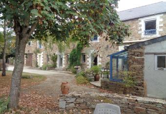 Domaine du Bel Air has Balcony rooms