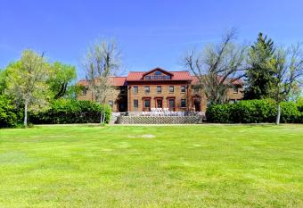 Oddfellow Inn & Farm allows 18 year olds to book a room