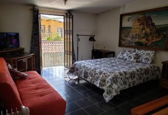 Casa Celeste - Hospedaje has Balcony rooms