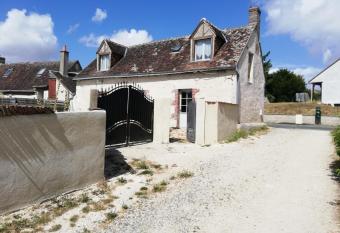 Chambre d h  te Monthodon allows 18 year olds to book a room