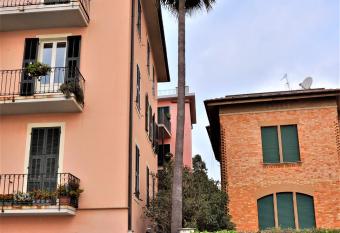 La Palma vacanze in riva al mare allows 18 year olds to book a room