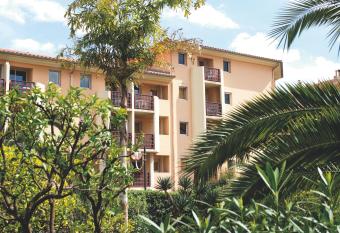 R  sidence Pierre & Vacances Les Citronniers allows 18 year olds to book a room