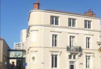 Sabl Appart Les Sables d Olonne allows 18 year olds to book a room