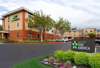 Extended Stay America Suites - Santa Barbara - Calle Real allows 18 year olds to book a room