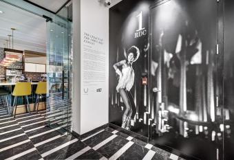 Hotel Uville Montreal allows 18 year olds to book a room