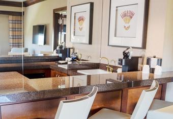 Silver Reef Casino Resort has rooms with a private hot tub