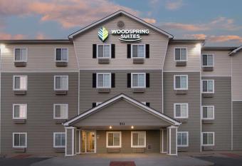 WoodSpring Suites Killeen allows 18 year olds to book a room