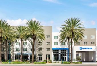 Wyndham Anaheim allows 18 year olds to book a room