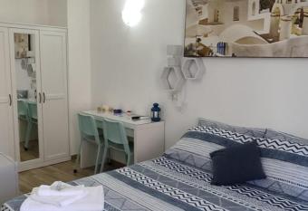 B&B AKROPOLIS has Balcony rooms