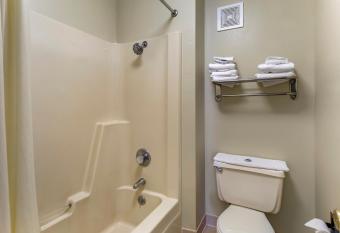 Richland Inn of Columbia allows 18 year olds to book a room