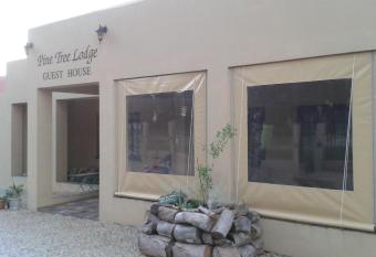 Pine Tree Lodge PE has Balcony rooms