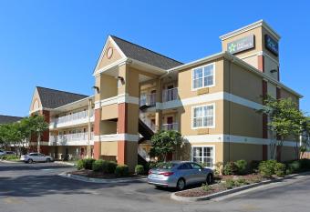 Extended Stay America Suites - Huntsville - US Space and Rocket Center allows 18 year olds to book a room