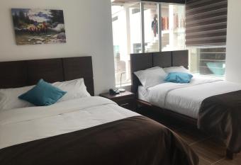 Hotel Royal Rest Imbabura allows 18 year olds to book a room