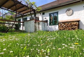 Landhaus Nitsch Appartement - G  stehaus Nitsch Appartement has Balcony rooms