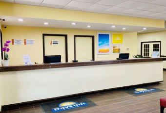 Days Inn by Wyndham Maysville Kentucky has Smoking rooms