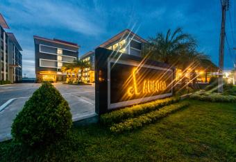 Aurora Suvarnabhumi has Balcony rooms