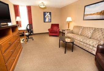Drury Inn & Suites Springfield, MO allows 18 year olds to book a room