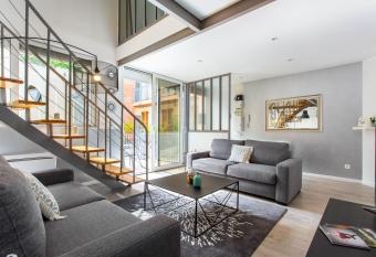 CMG Porte d Orl  ans - Montrouge has Balcony rooms