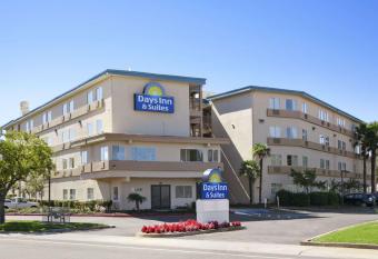 Days Inn & Suites by Wyndham Rancho Cordova has Smoking rooms
