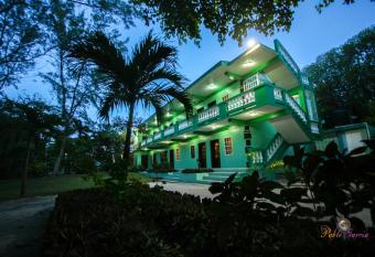 Belize Budget Suites allows 18 year olds to book a room