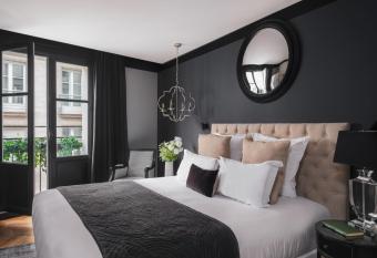 Maisons du Monde Hotel & Suites - Nantes allows 18 year olds to book a room