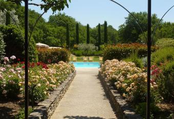Mas De La Senancole has Balcony rooms