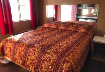 Flight Motel has Smoking rooms