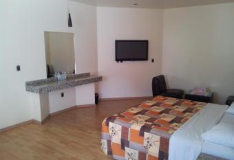 Motel Paraiso Suites allows 18 year olds to book a room